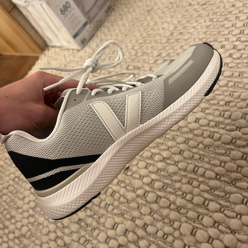 Veja Men’s Sneakers (newer model)